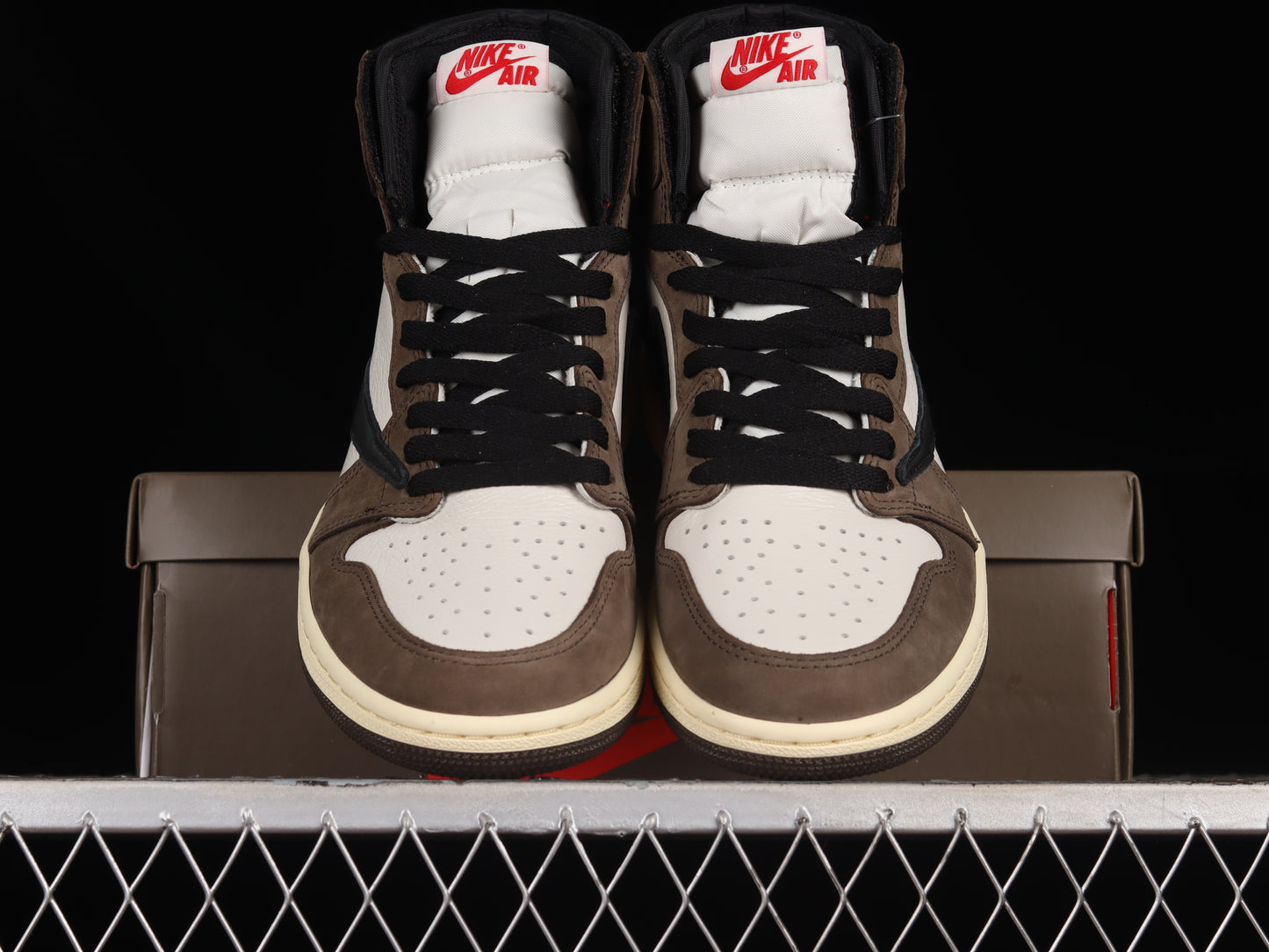 Nike Jordan 1 high travis Scott